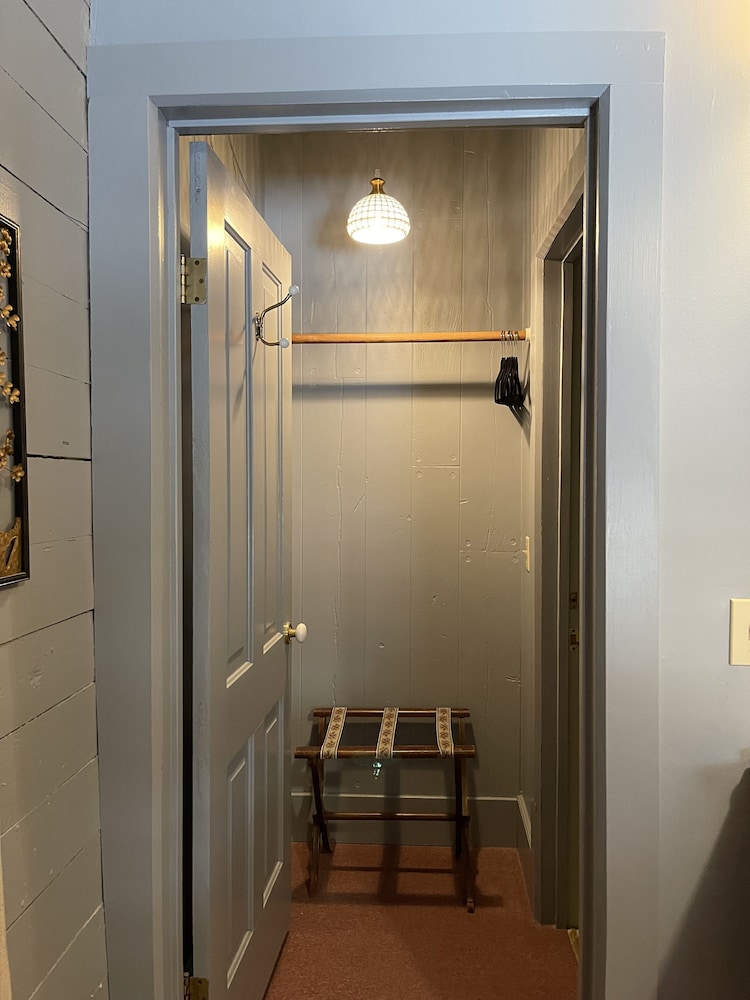 Carriage House B&B