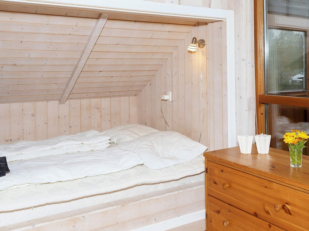 Peaceful Cottage in Øster Assels with Hot Tub view 4