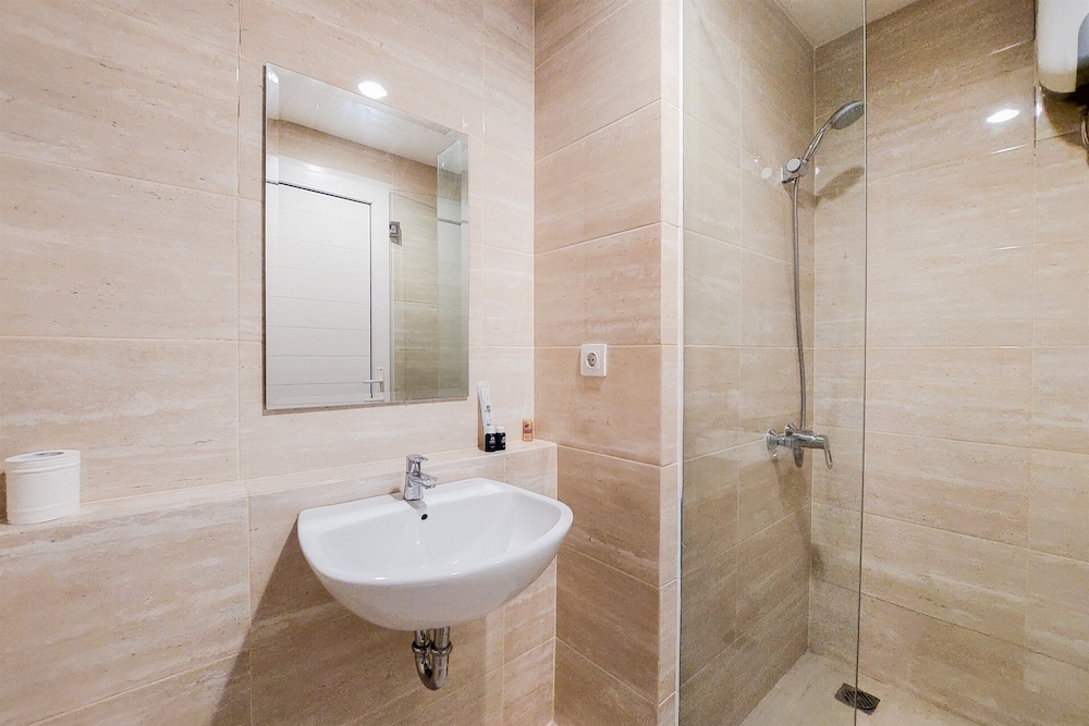 Spacious and Homey 2BR at Springwood Residence Tangerang Apartment