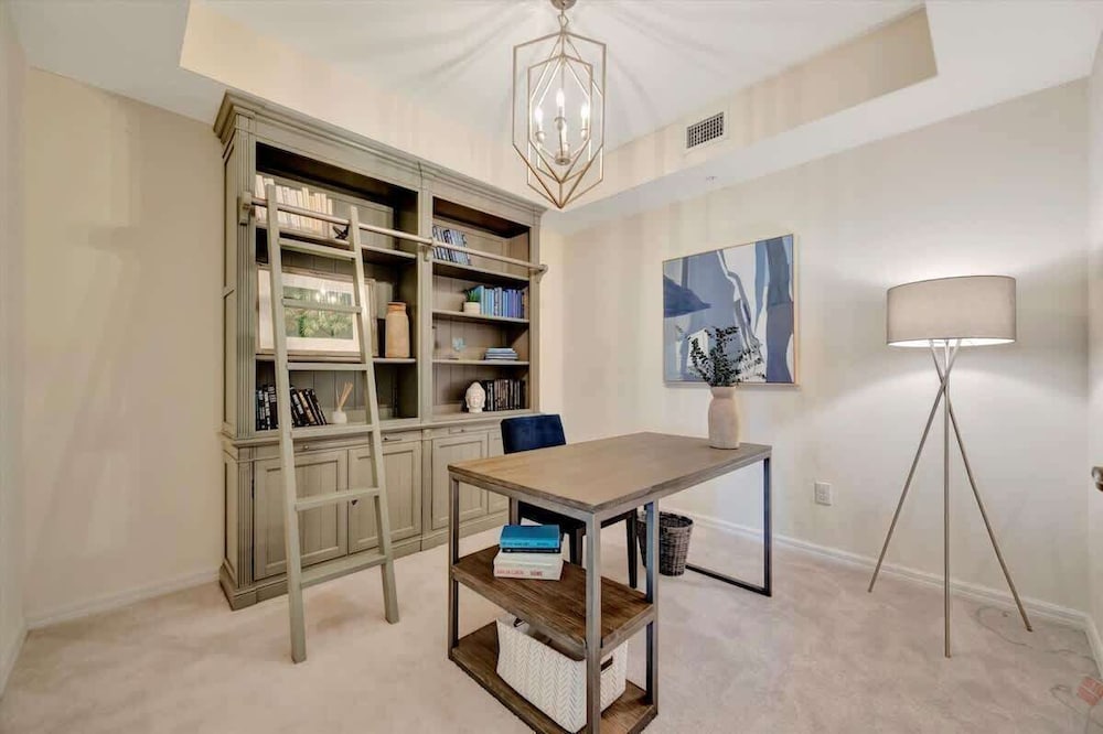 Golf Course Townhome Resort Amenities 2B Luxury