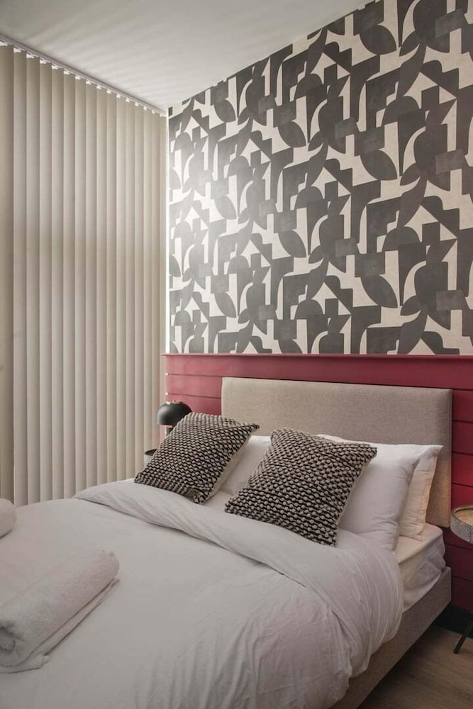 Sixty Aparthotelstudio, Central Cardiff + Parking