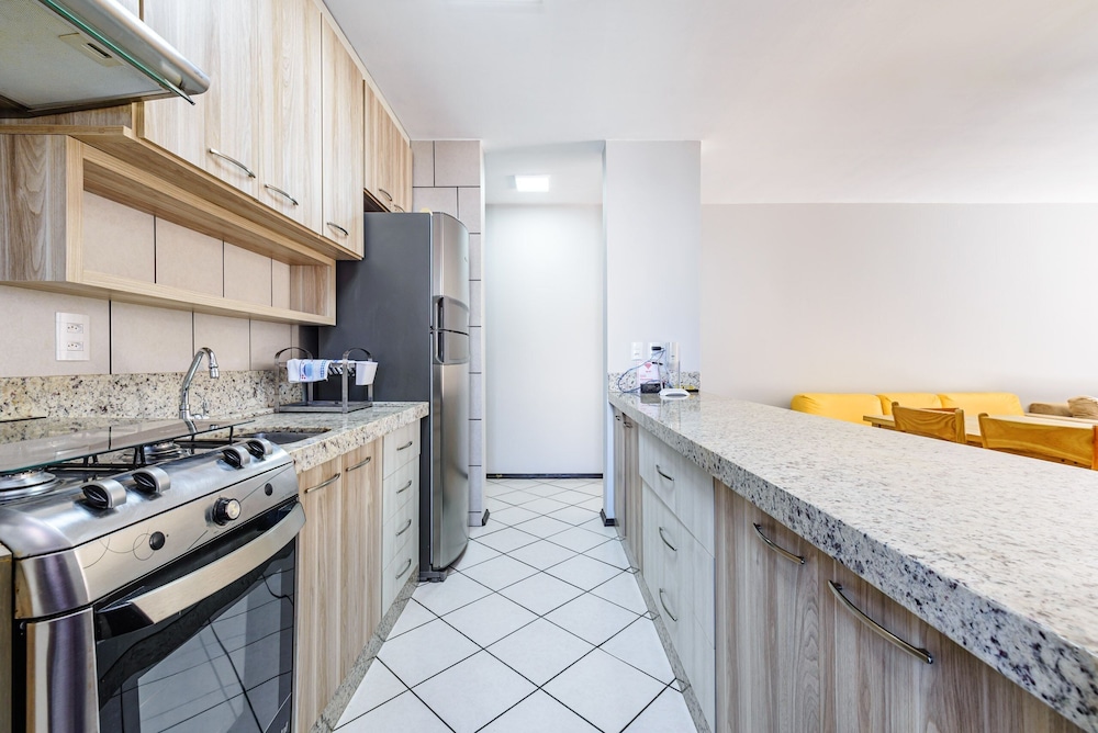 Apt w/ Balcony 250m Mariscal Beach Cra304