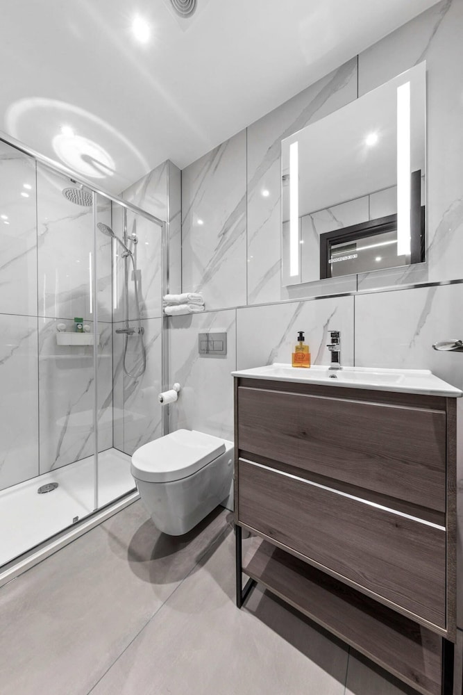 Luxury Flat in North West London