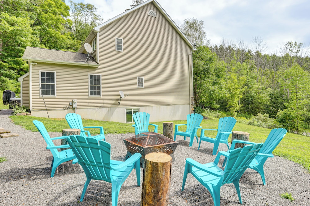 Game Room & Hot Tub: Big Fun in Ellicottville