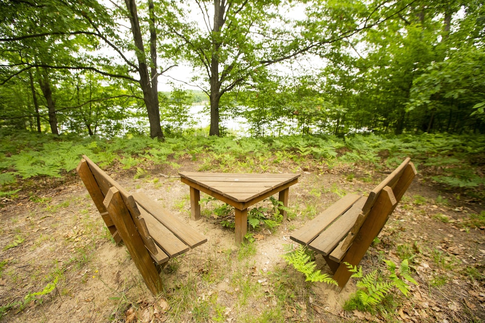 Rockwell Lake Lodge - Property Image 38