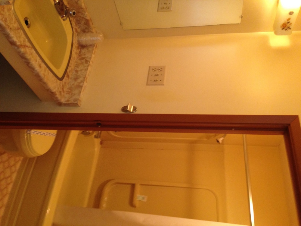 Englehart Inn