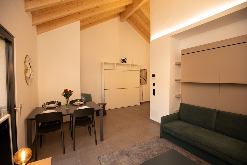 Res.3544 Apt King 304