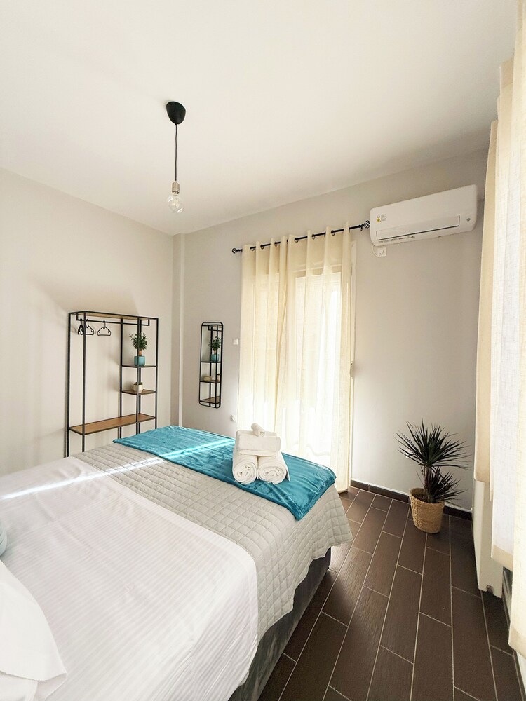 Athenian Petralona Suite