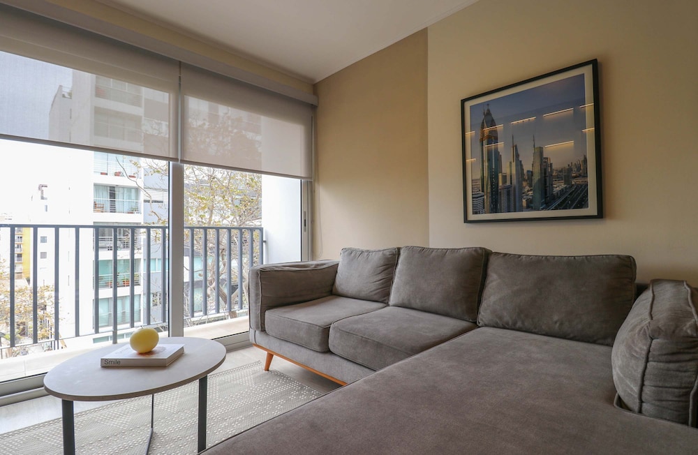 w Prestigious 3BR w Great Balcony in Miraflores