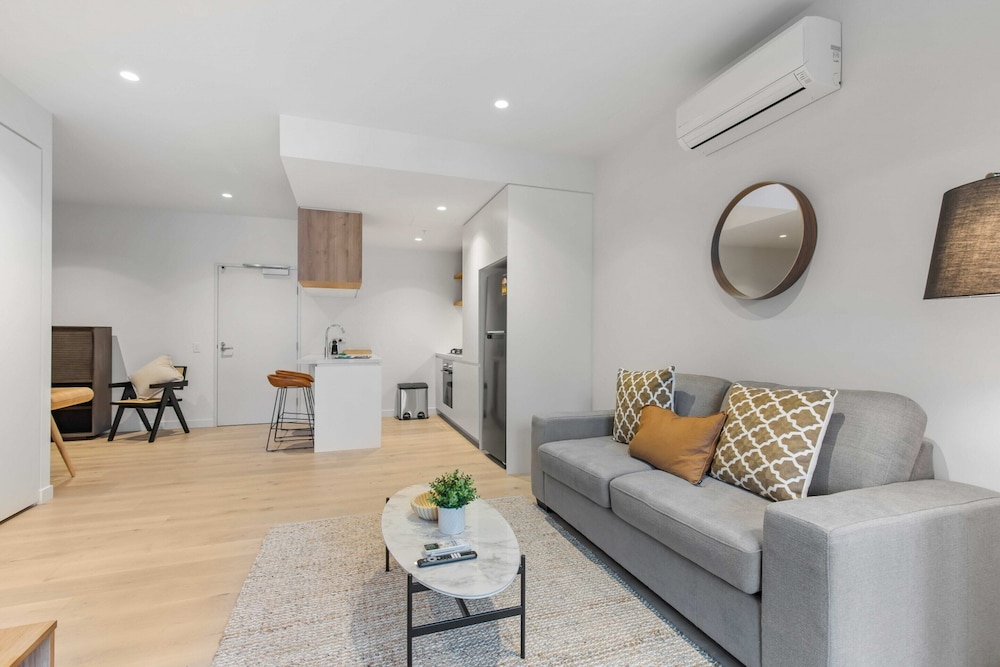 1-bed Resort With Study and Gym