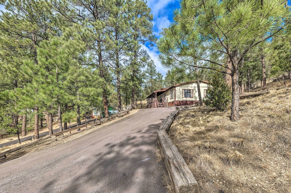 3 Mi to Ruidoso Winter Park: Home w/ Fireplace! view 4