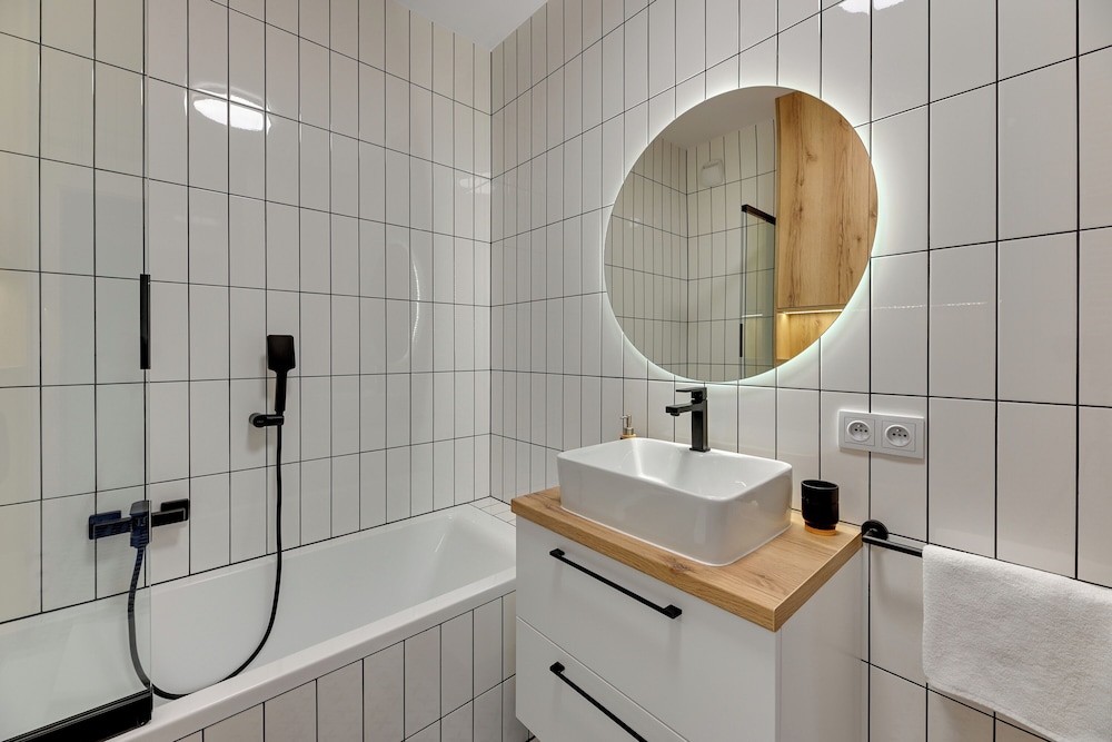 Horizon 122- Sea View by Grand Apartment