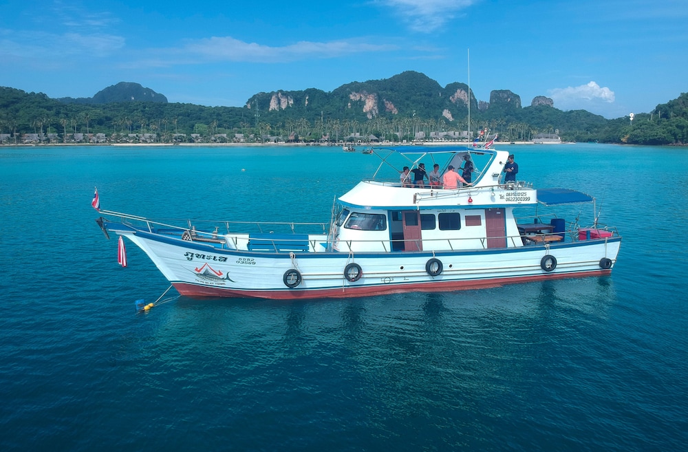 Phi Phi Relax Beach Resort