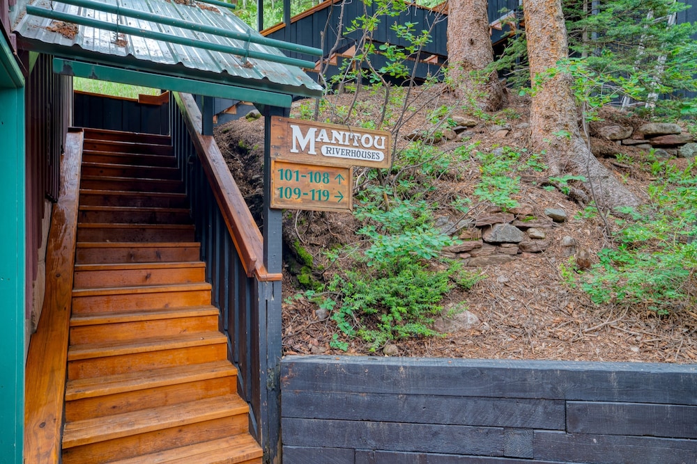 Manitou River House 113 by Avantstay A Location