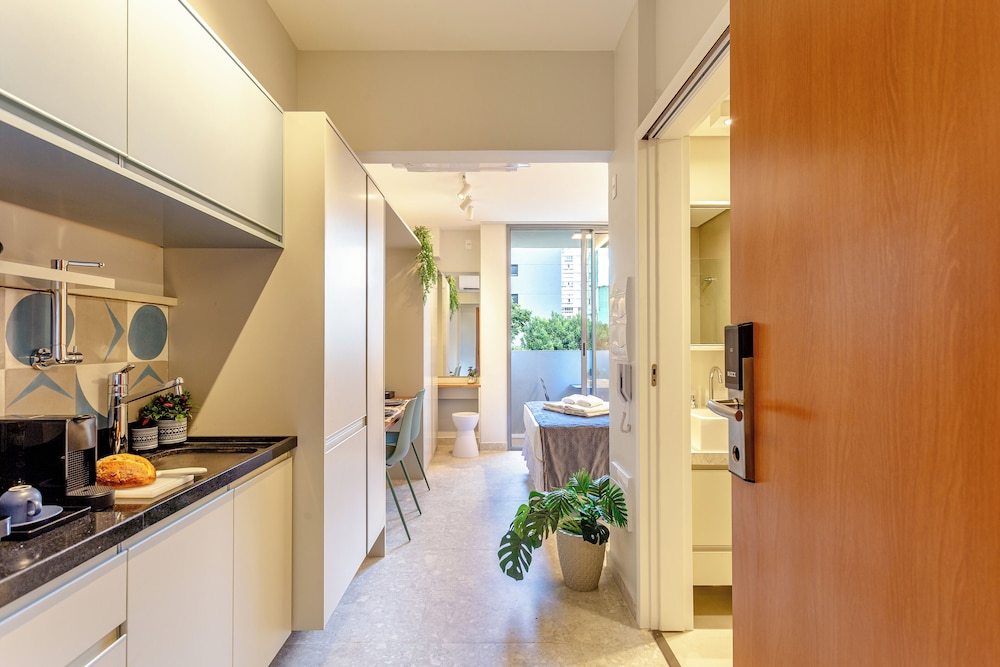 Moderno-Pinheiros -AC - Brazilian Corner