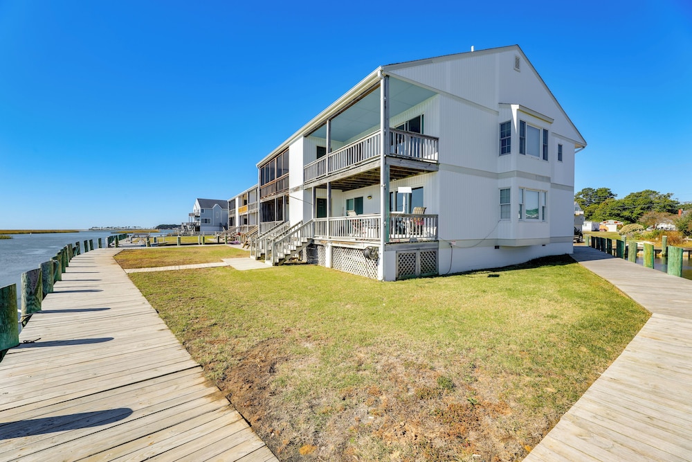 3 Mi to Beach: Waterfront Condo in Chincoteague! view 4