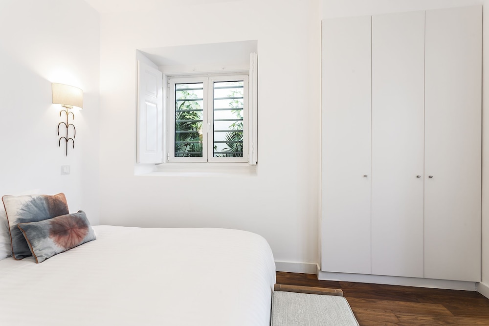 Chalet Estoril Luxury Apartments