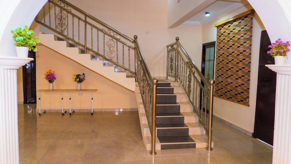 Digi Six-bedroom Accra Luxury Home at East Legon