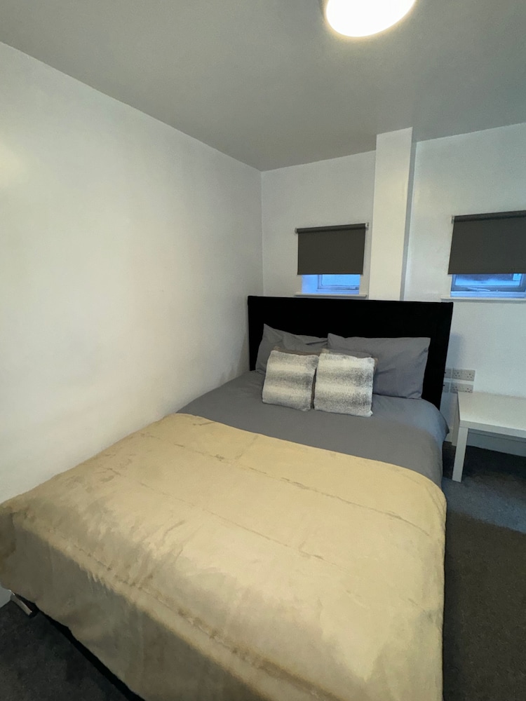 Central Sheffield 3-bed Apt, Sleeps 6 With Parking