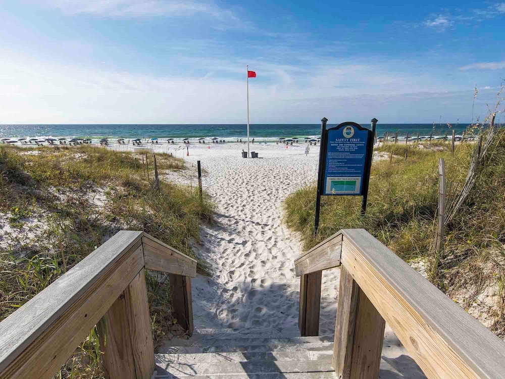 Sunny Beach by Southern Vacation Rentals
