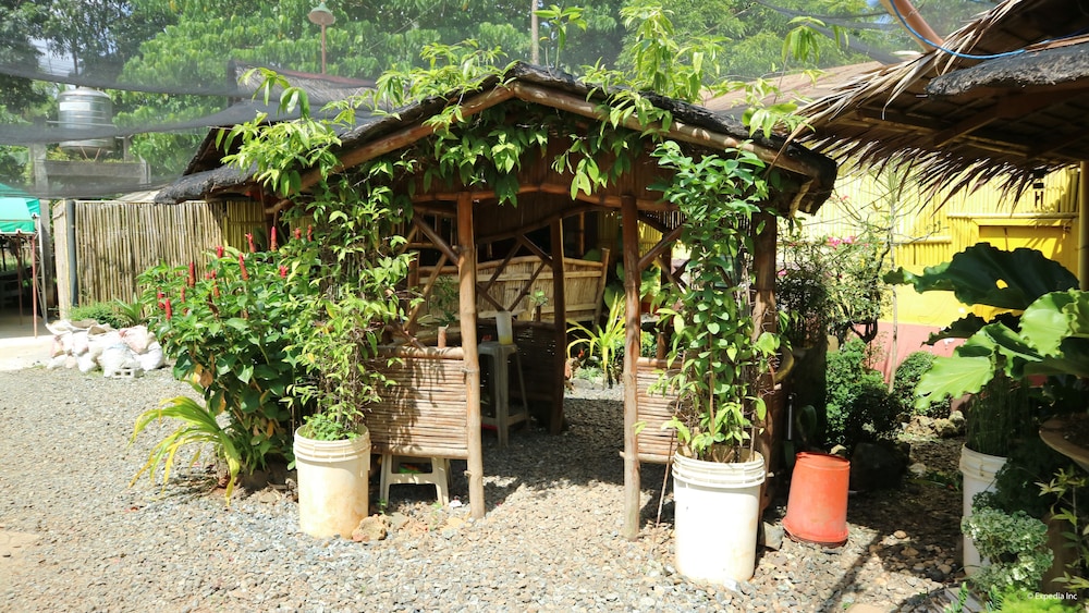 Lola Charing Pension