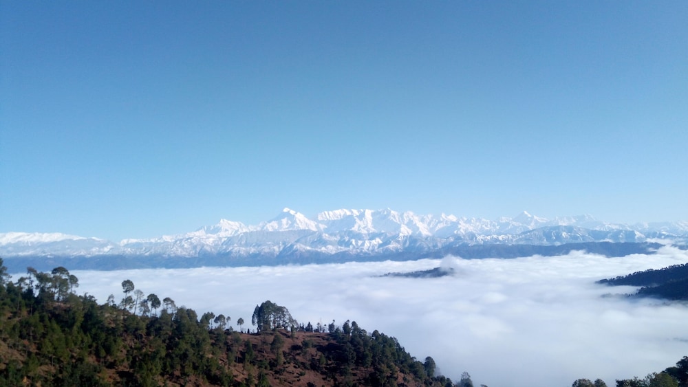 Hotel Sumit Kausani