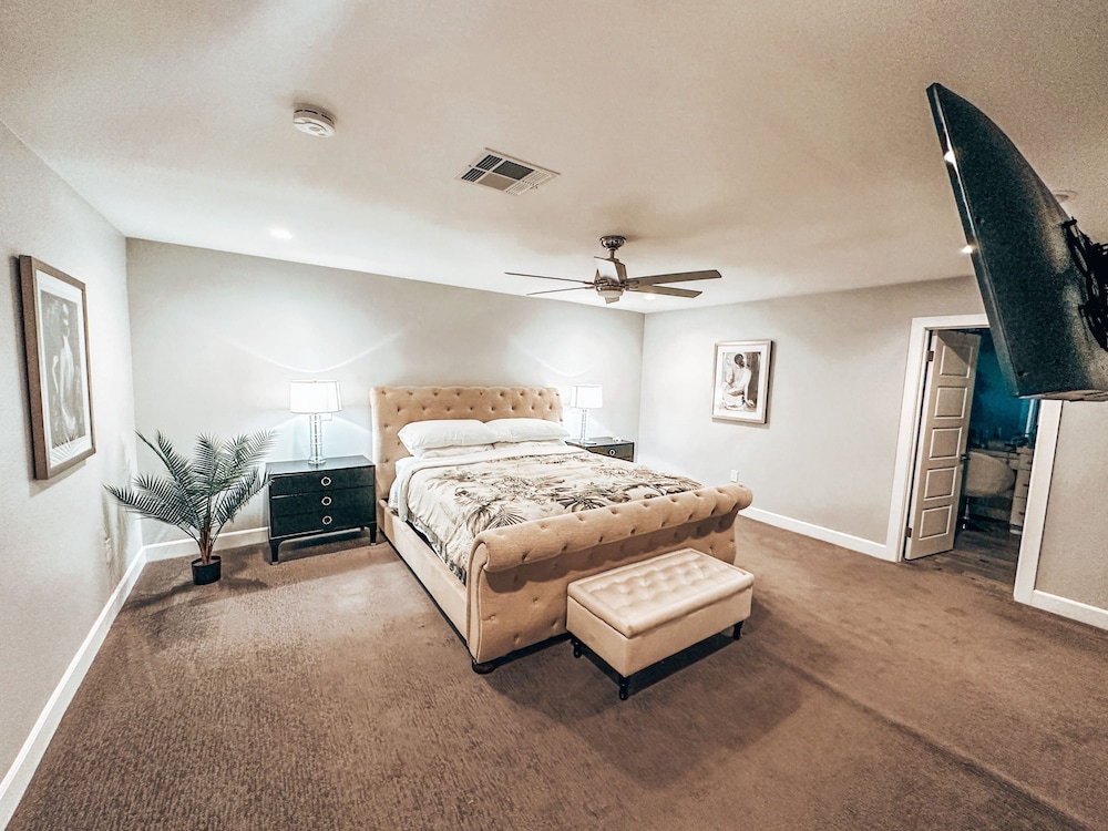The Yucca Hotel- Entire Boutique Buyout