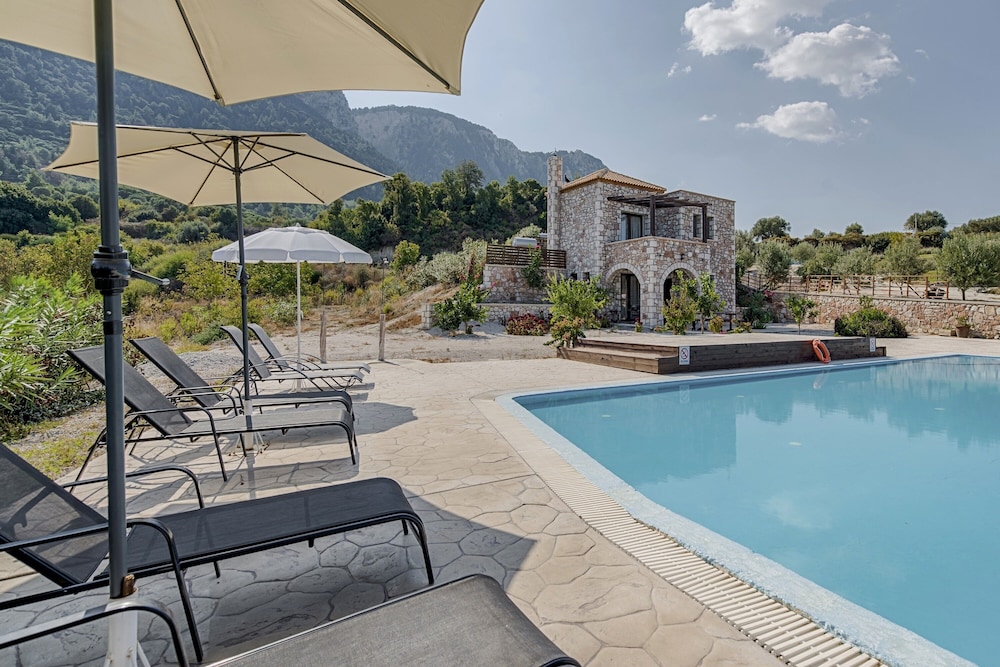 Salakos Villas