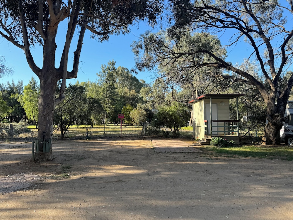 Hay Caravan Park