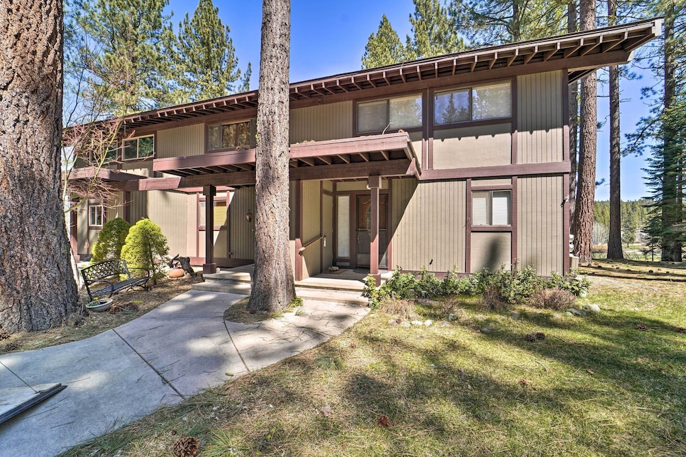 Quiet Home w/ Graeagle Meadows Golf Course View! view 5