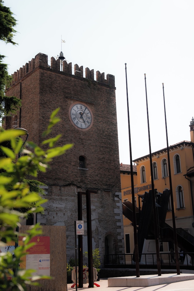 BASALTO Venice Mestre Apartments