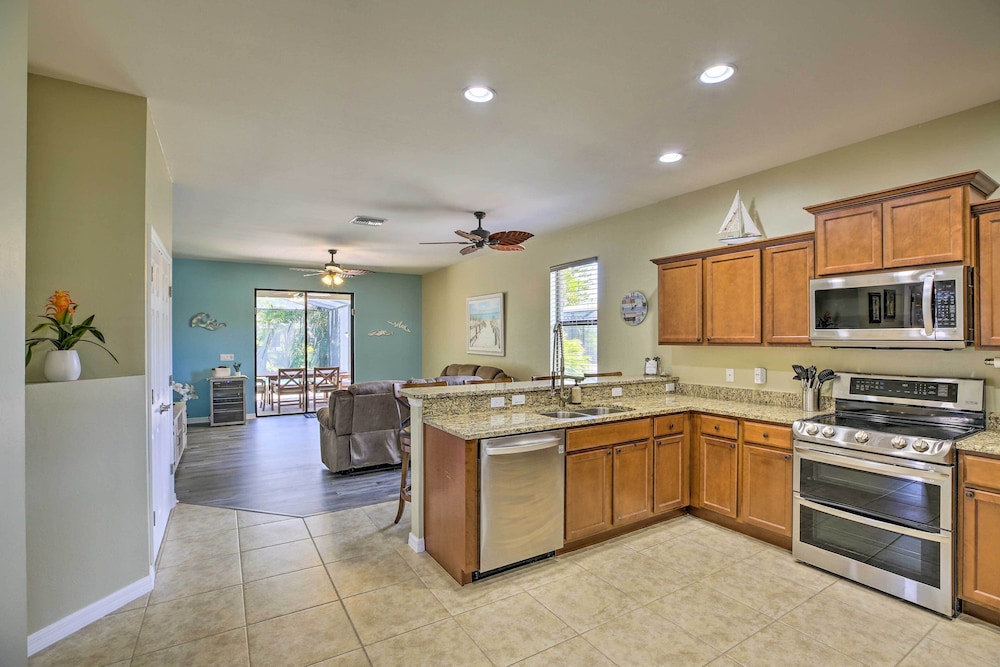 Sunny Cape Coral Home w/ Private Pool Lanai - Property Image 31
