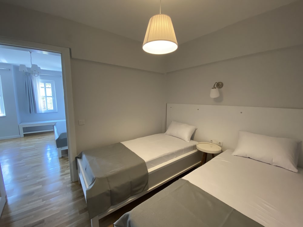 Mon Petit Otel - Image 13