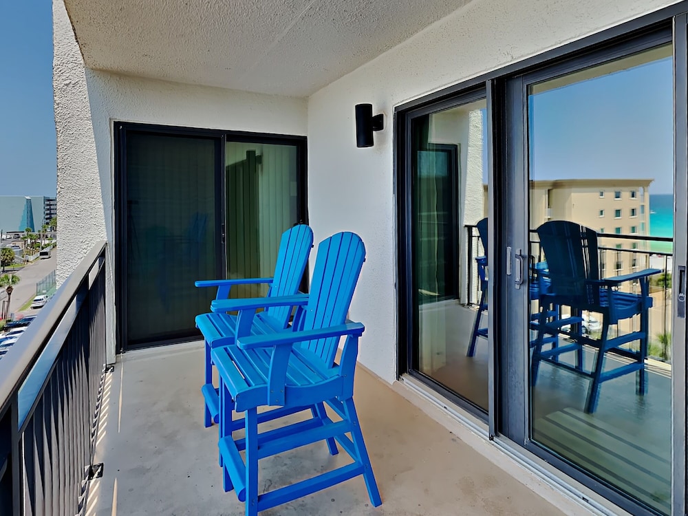 Emerald Isle Fort Walton Beach by Southern Vacation Rentals
