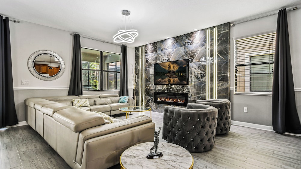 Huge Home With Game Room & Theater Near Disney 1429