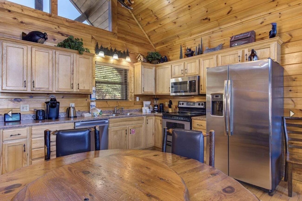 Knotty But Nice 4 Bedroom Home