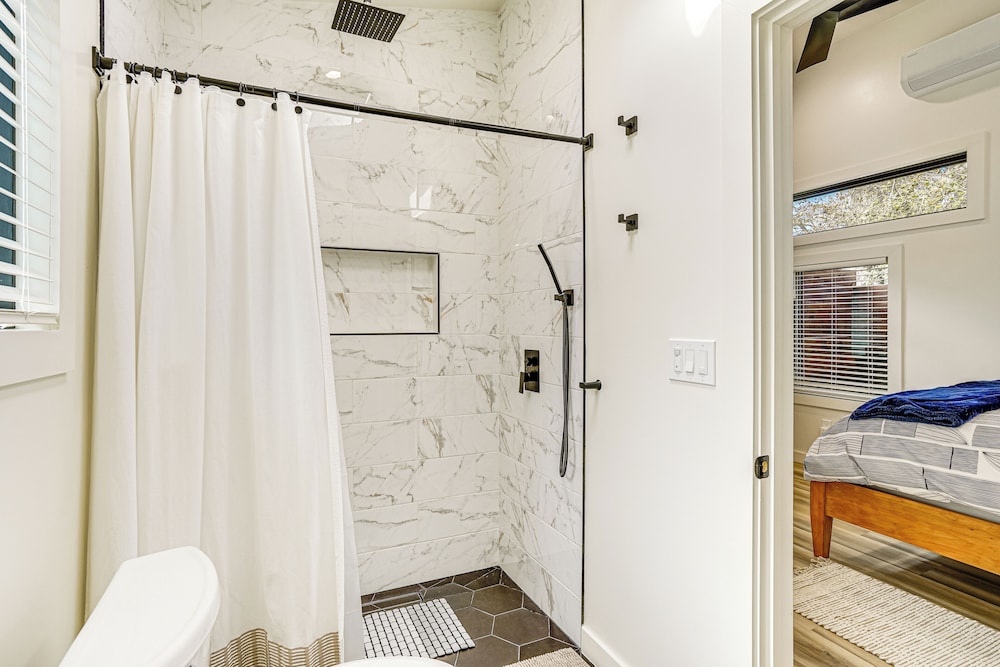 Bay Area Apt w/ Patio: Near Parks & Hiking!
