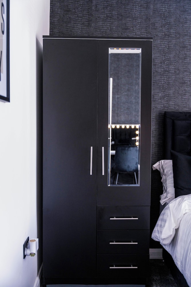 Charming Dartford Apartment - Ideal for Explorers!