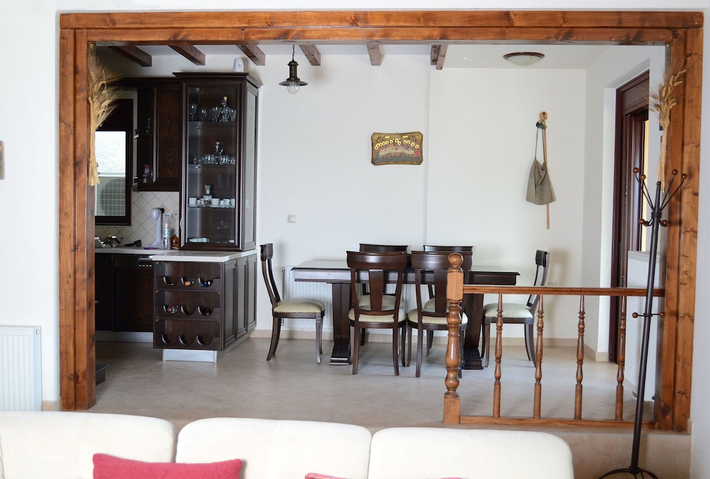 Villa Bella Loukisia