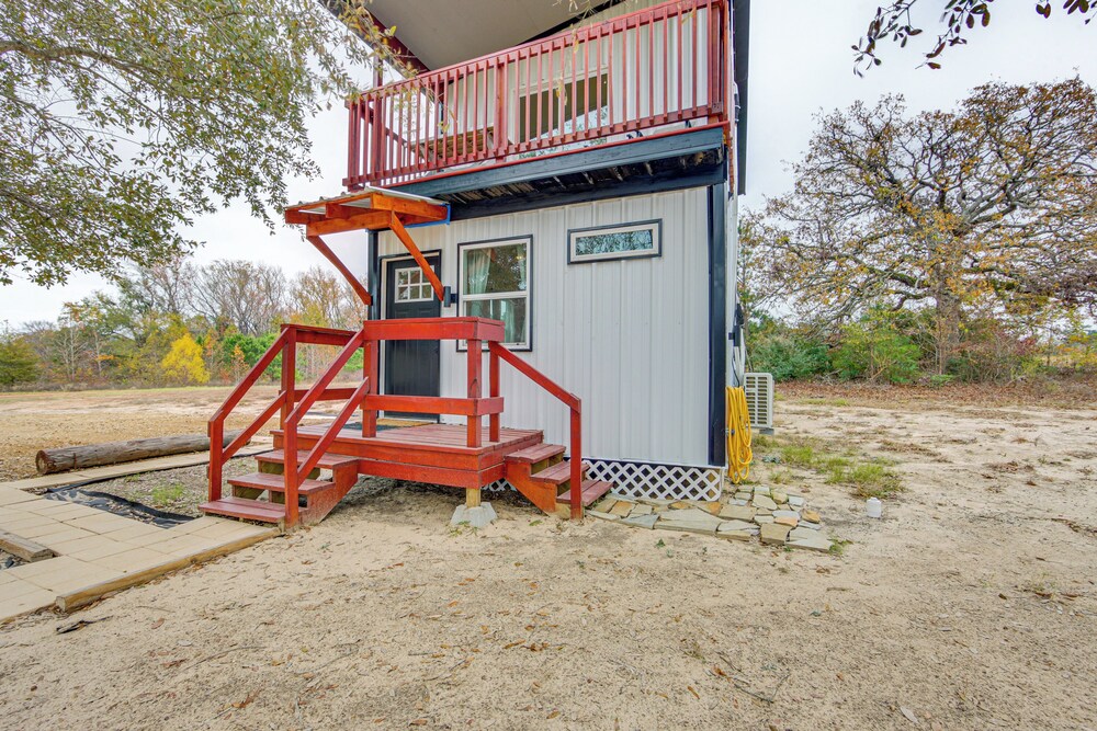 Hike & Explore: 60-acre Outdoor Retreat in Tyler!