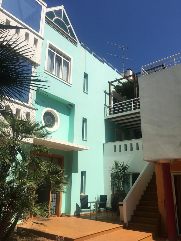 Villa Bianca in Glyfada view 3