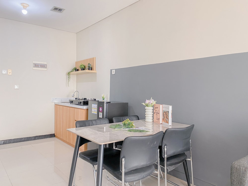 New Furnished And Comfy 2Br Apartment Nifarro Park