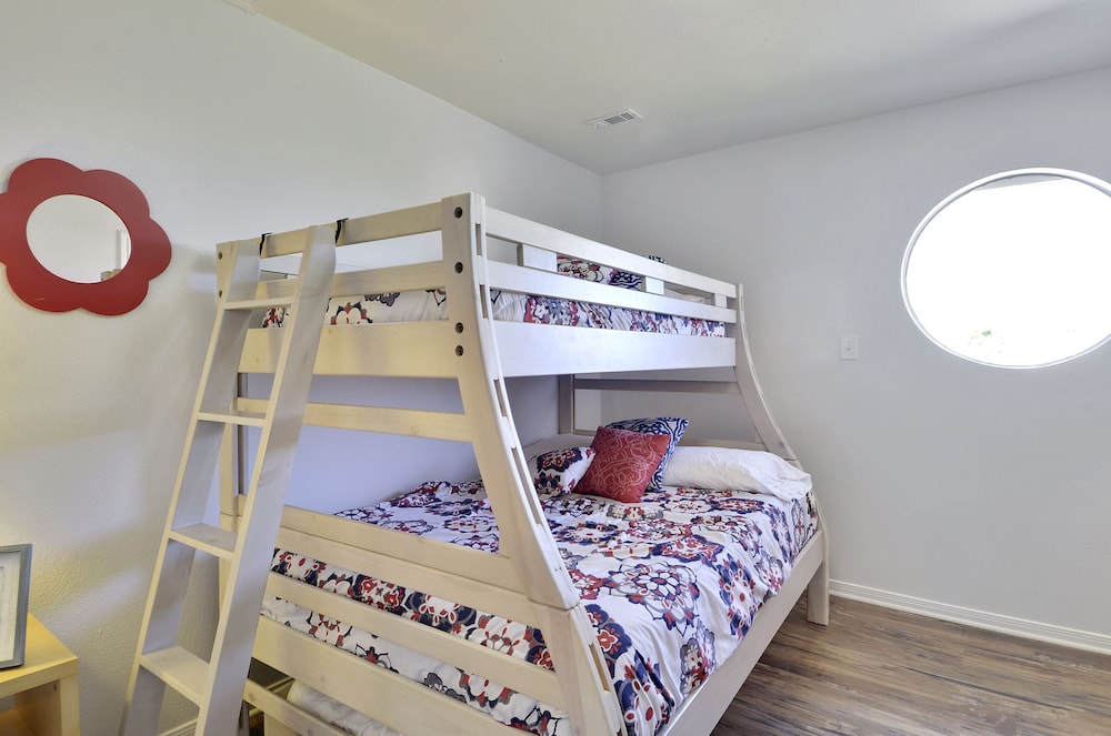 Beachfront Dolphin by Ryson Vacation Rentals