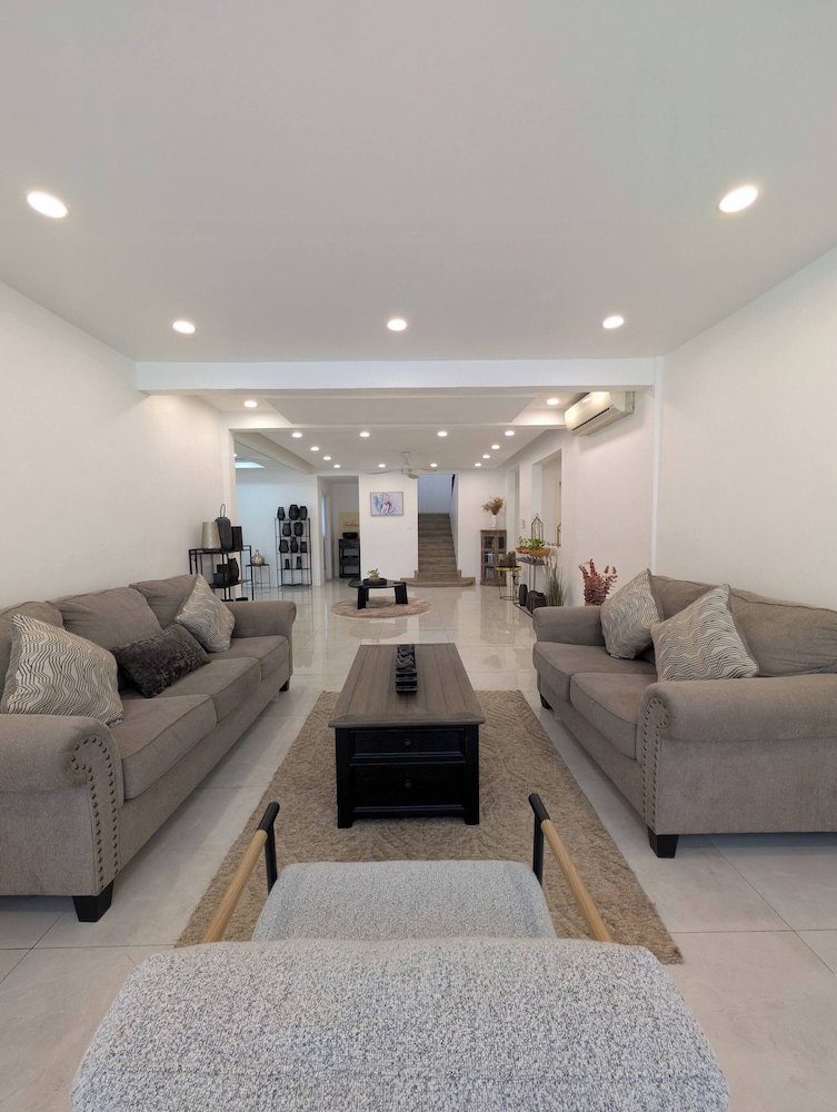 Luxury Tropical Bungalow in Damansara Golden Core