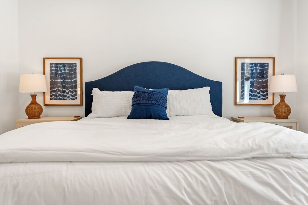 Chic Shack by Avantstay Private Pool Walk to Beach Sleeps 20