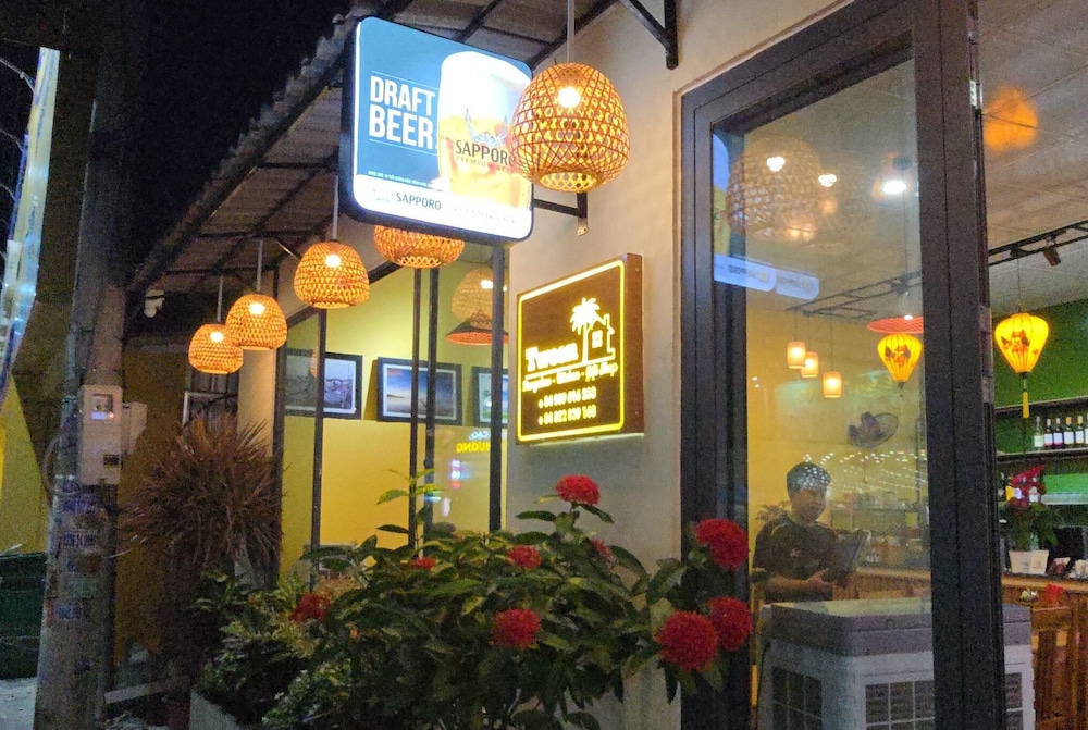 Tween House