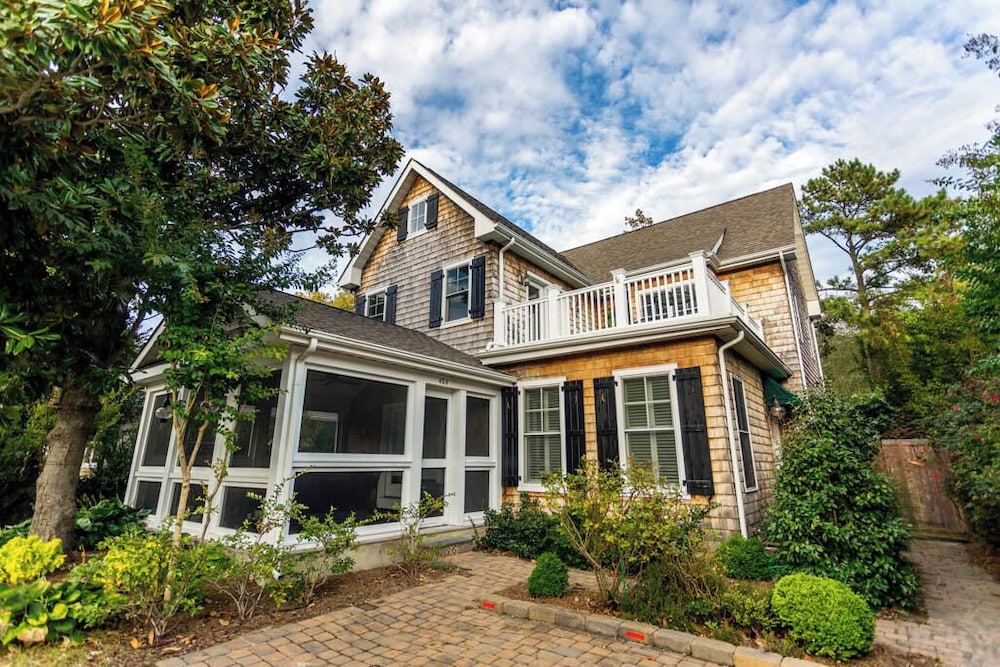 Bayard Avenue 404