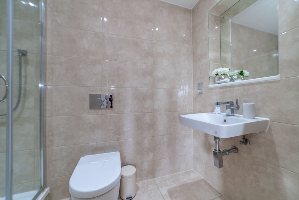 3 Bed Flat by Limehouse Basin