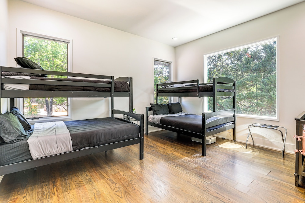 Luxe Buckhead Retreat 6 Mi to Dtwn Atlanta
