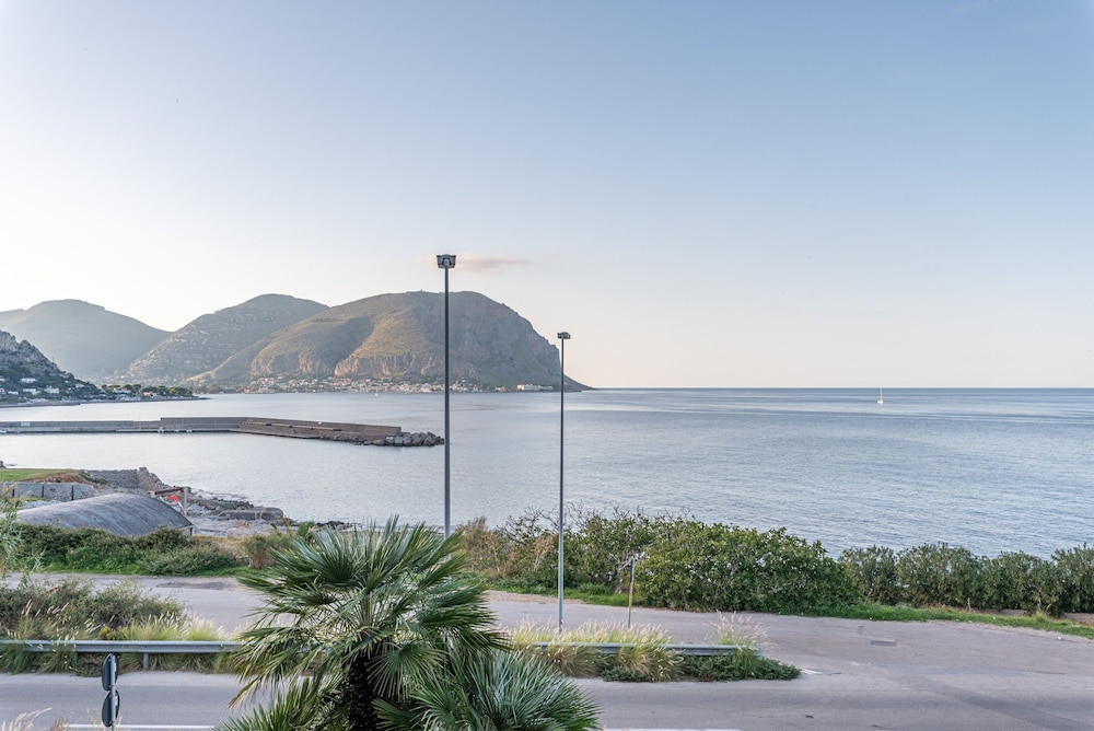 Casa Azzurra Seaview Addaura by Wonderful Italy